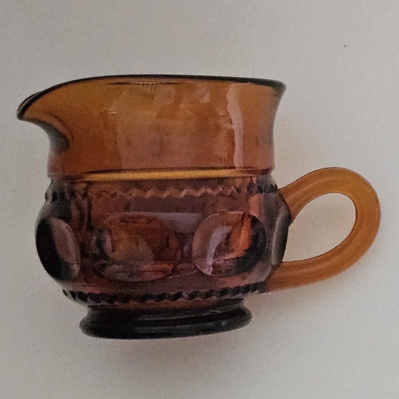Indiana Glass King's Thumbprint Amber Creamer and Sugar set with Tray - Picture 9 of 16